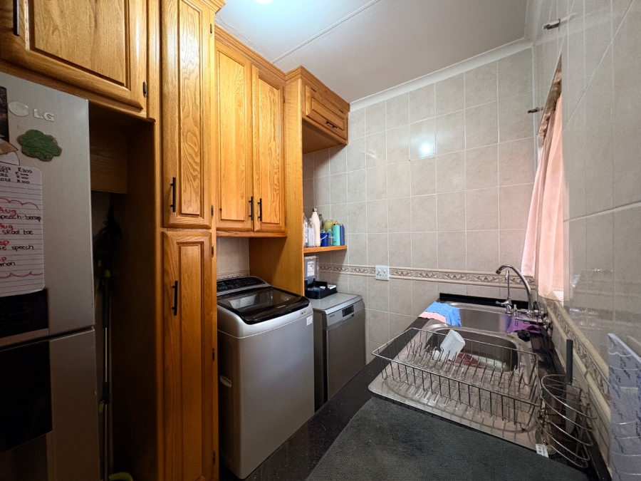 3 Bedroom Property for Sale in Wilkoppies North West